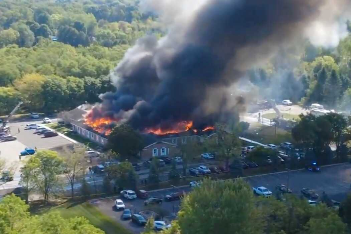 Pysu At least 10 shot, 2 fatally, at Michigan church set on fire by the gunman: Police