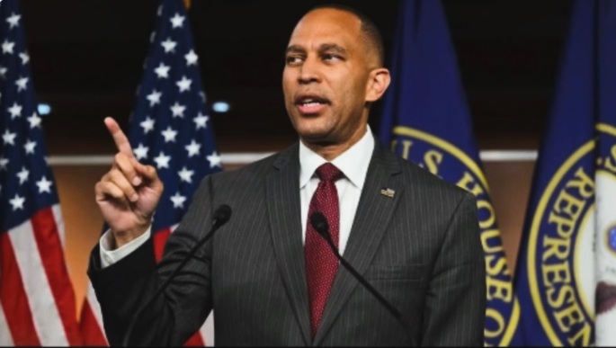 Mamdani’s Socialist Allies To Primary Hakeem Jeffries, Other N.Y. House Dems